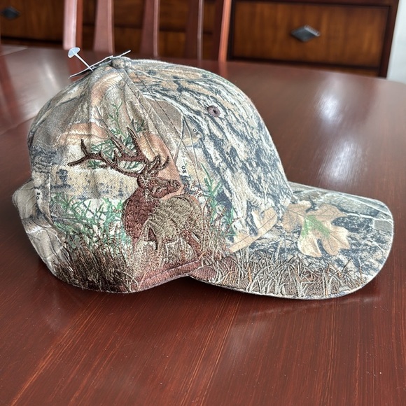 Realtree Edge Dri-Duck Wildlife Series,embroidered buck,camo,velcro back cap - Picture 12 of 12